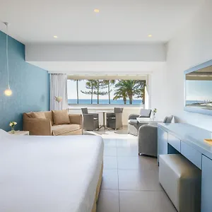 https://nissi-beach.hotelsatayianapa.com