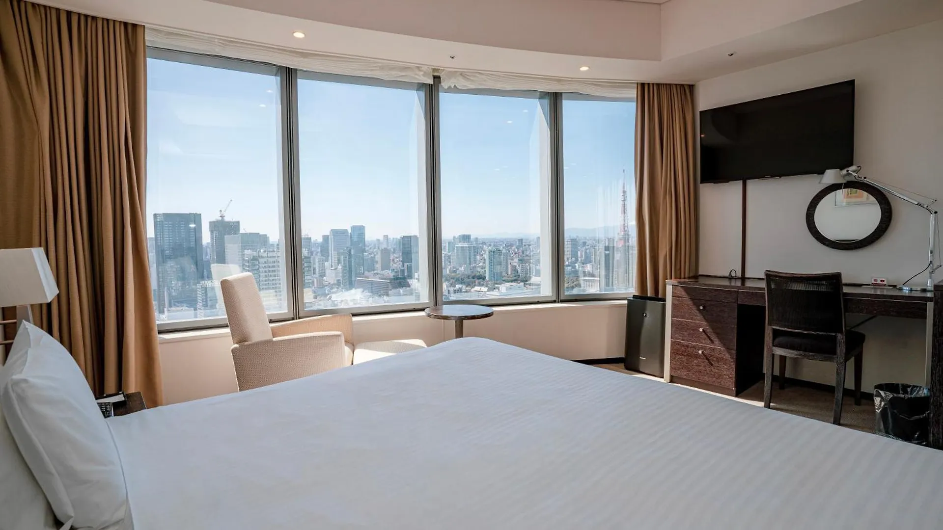 Park Hotel Tokyo 4*,